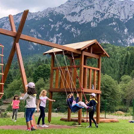 Panorama Pietrei Craiului Hotel Zarnesti Luaran gambar