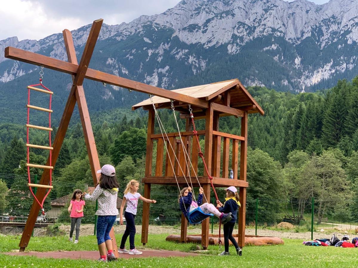 Panorama Pietrei Craiului Hotel Zarnesti Luaran gambar